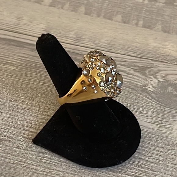 Stunning Alexis Bittar Crystal Dome Statement Ring. - Picture 4 of 8